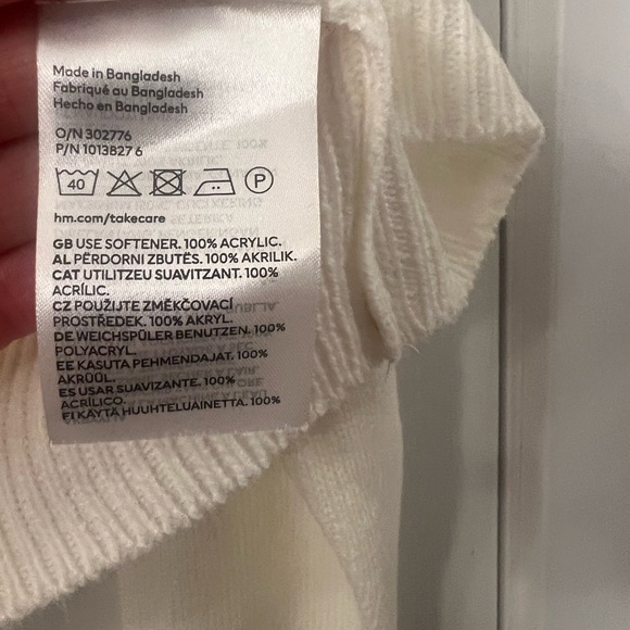 H&M white mock neck sweater NWT - Picture 4 of 4